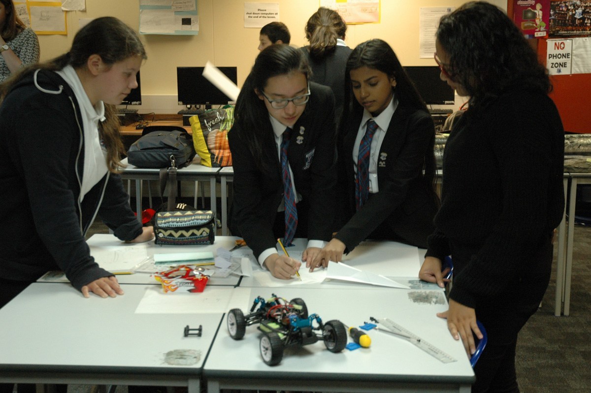 First Class for Driverless Car workshop in Northfeld Academy